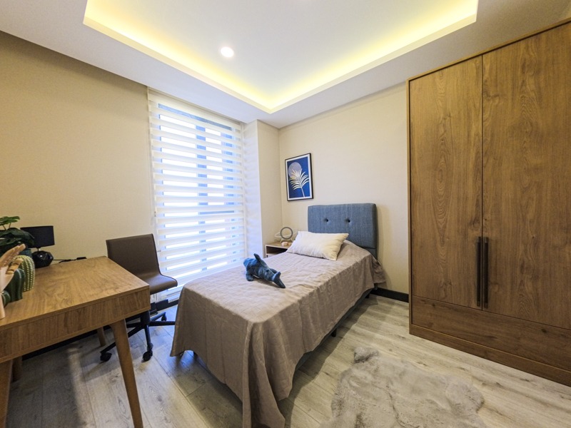 Doğal Ahşap Detaylı Genç & Çalışma Odası