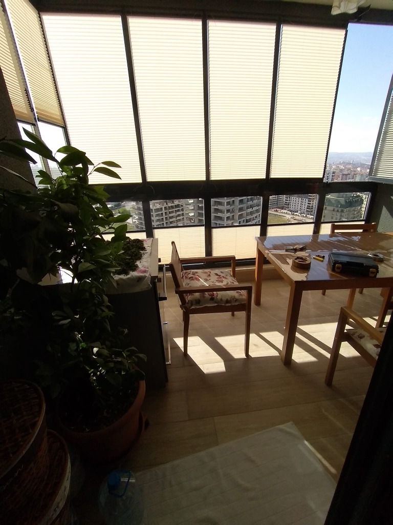 Balkon Yemek Alanı Plise Montajı