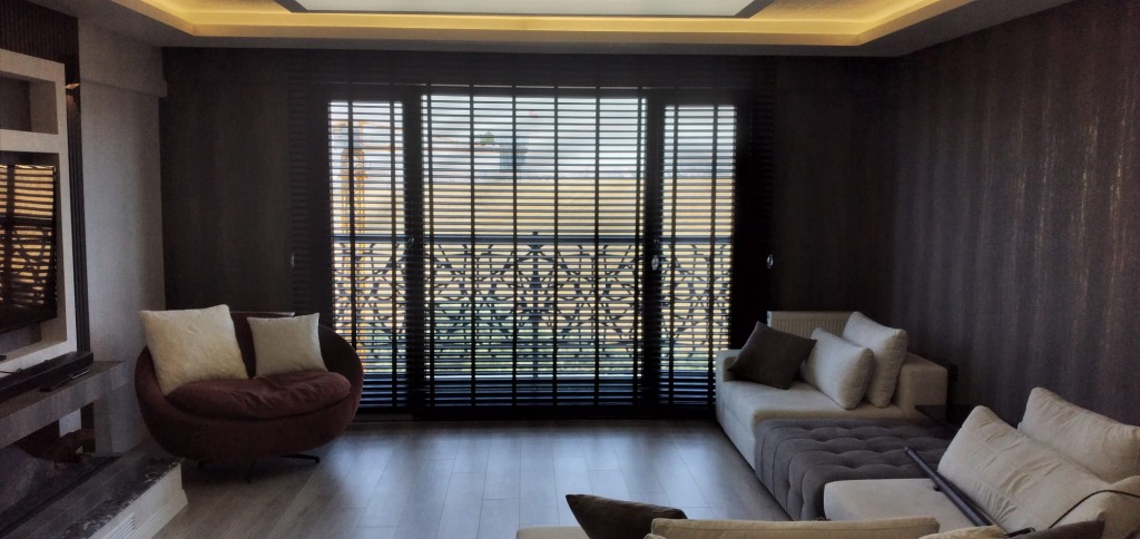 Modern Salon Ahşap Jaluzi